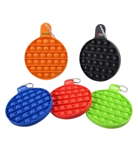 Produktbilde for Betina Pop it Fidget Leke med Karabinkrok